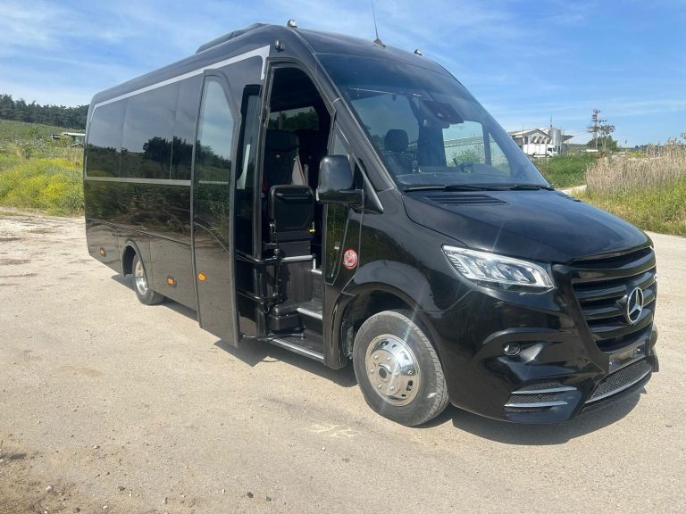 Minibus Malaga Why Choose Our Malaga Airport Minibus Transfers